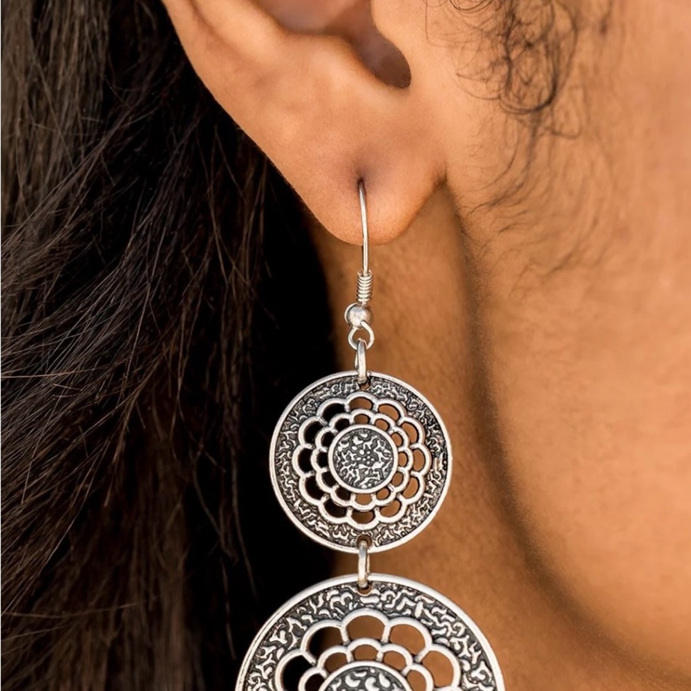 Elegant Silver Dangle Earrings “Merry Merigolds”